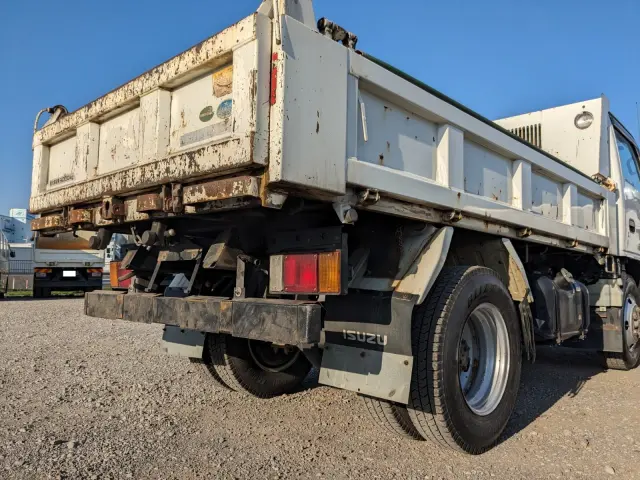 いすゞ エルフ TPG-NKR85AD(2WD)の写真6