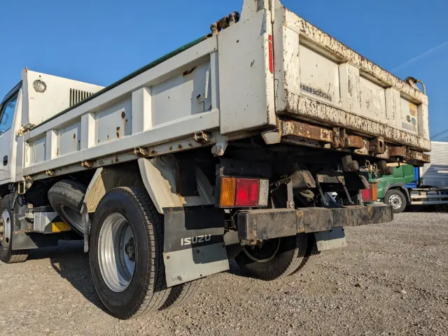 いすゞ エルフ TPG-NKR85AD(2WD)の写真7