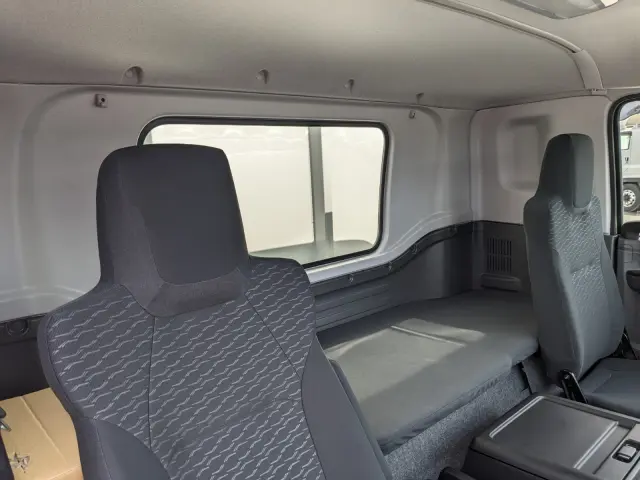 ＵＤ コンドル 2RG-BRR90T4(2WD)の写真42