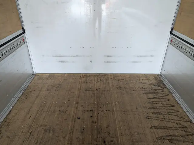 いすゞ ギガ 2PG-CYJ77D(8x4)の写真11