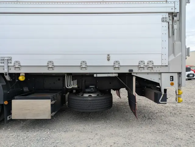 いすゞ ギガ 2PG-CYJ77D(8x4)の写真18