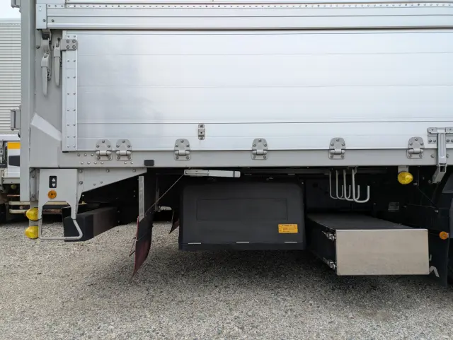 いすゞ ギガ 2PG-CYJ77D(8x4)の写真22