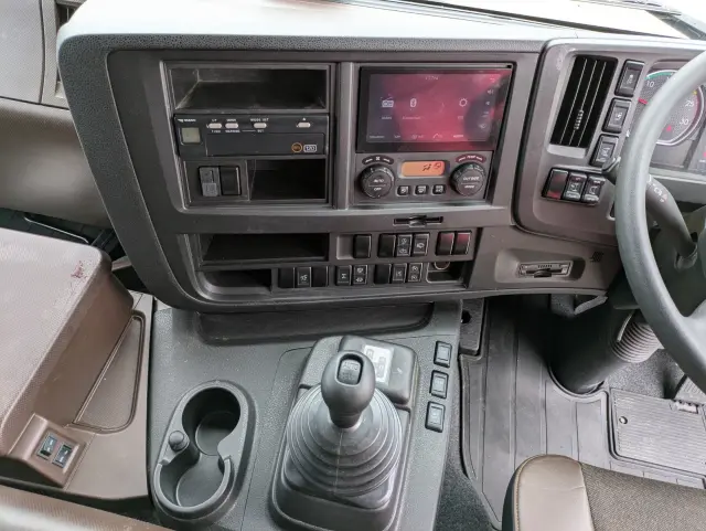 いすゞ ギガ 2PG-CYJ77D(8x4)の写真28