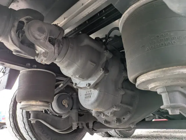 いすゞ ギガ 2PG-CYJ77D(8x4)の写真35