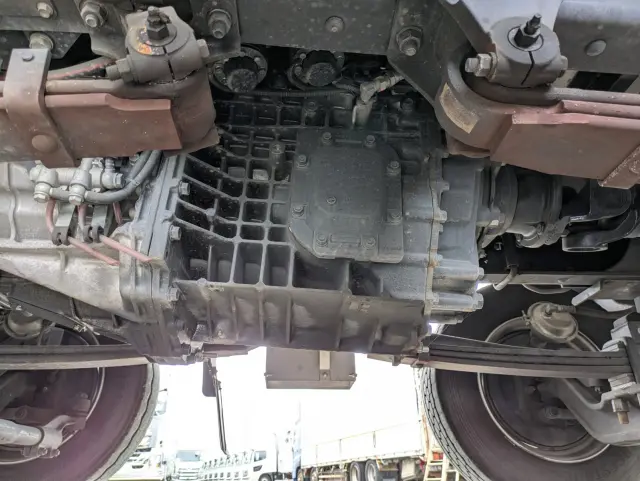 いすゞ ギガ 2PG-CYJ77D(8x4)の写真36