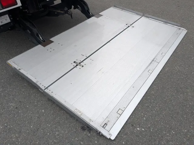 日野 レンジャー 2KG-FD2ABG(2WD)の写真9