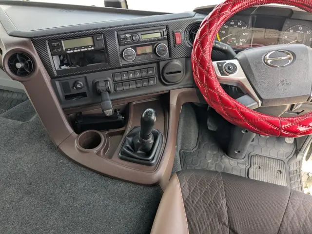 日野 プロフィア 2DG-FR1AHC(6x2)の写真28