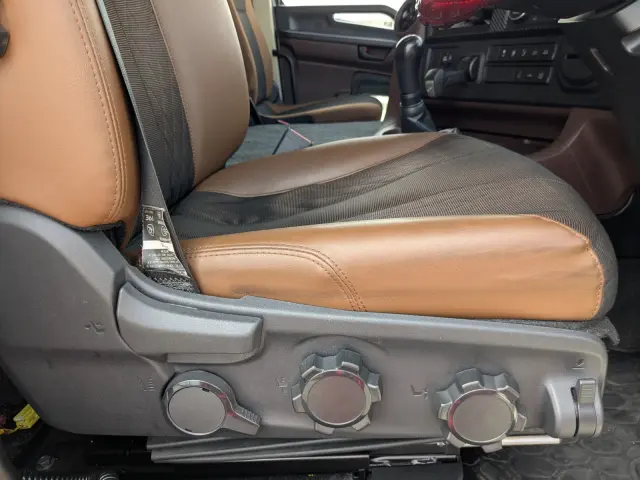 日野 プロフィア 2DG-FR1AHC(6x2)の写真39