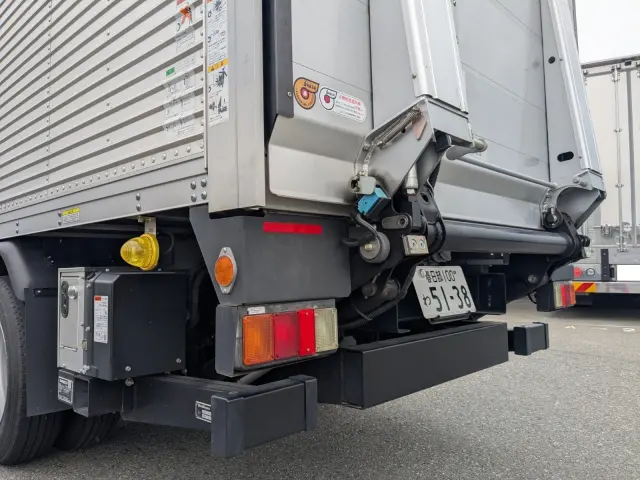 三菱 キャンター 2RG-FEAV0(2WD)の写真6