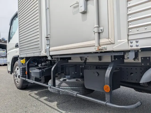 三菱 キャンター 2RG-FEAV0(2WD)の写真30