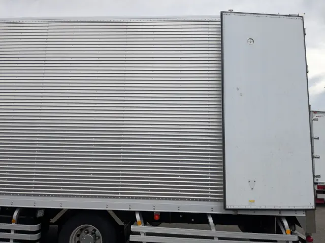 日野 レンジャー 2PG-FD2ABG(2WD)の写真31