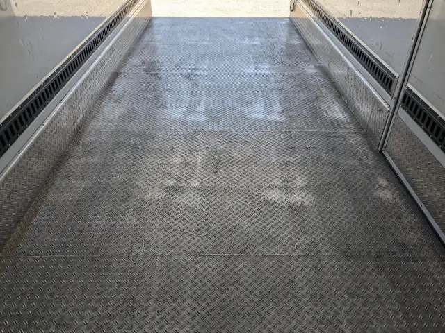 日野 レンジャー 2KG-FD2ABG(2WD)の写真18