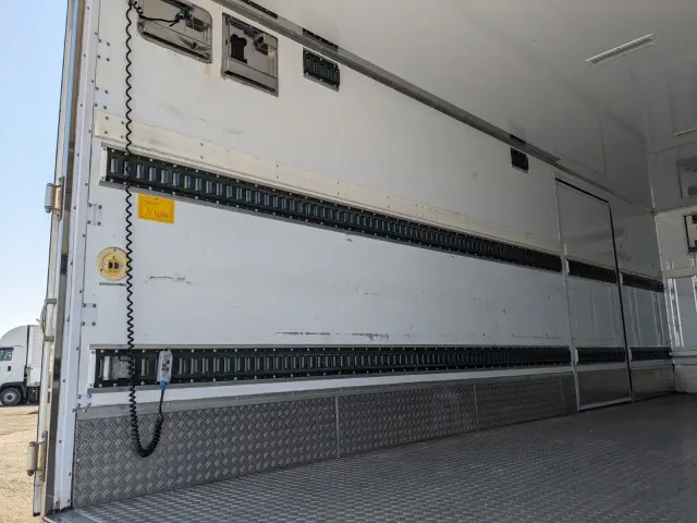 日野 レンジャー 2KG-FD2ABG(2WD)の写真20