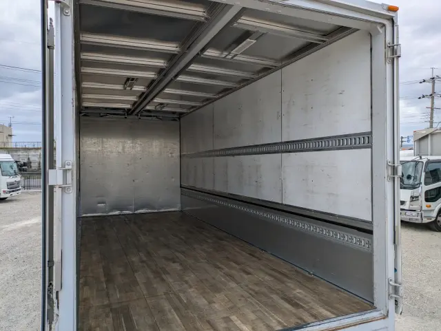 日野 レンジャー 2KG-FK62F(2WD)の写真12