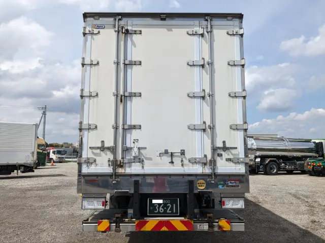 いすゞ ギガ 2KG-CYY77C(6x4)の写真5