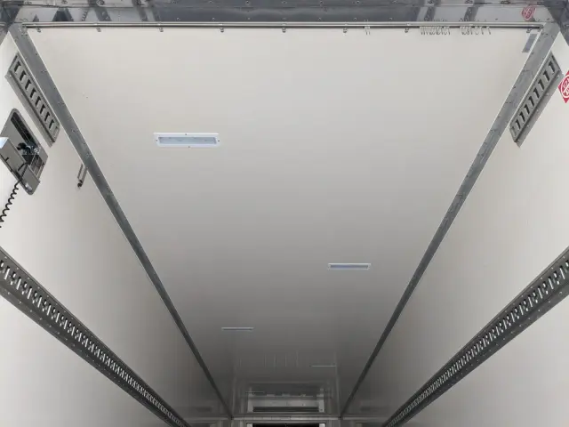 いすゞ ギガ 2KG-CYY77C(6x4)の写真14