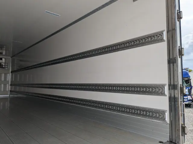 いすゞ ギガ 2KG-CYY77C(6x4)の写真19