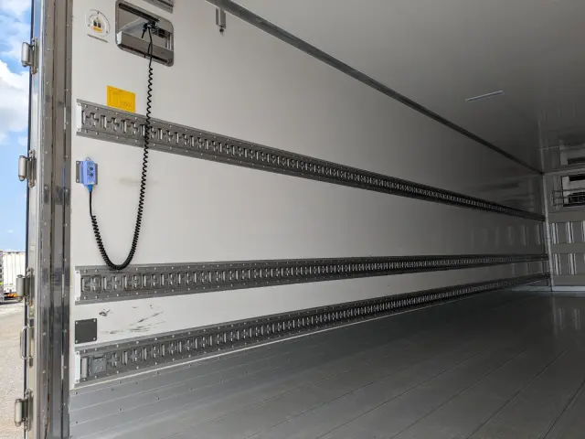 いすゞ ギガ 2KG-CYY77C(6x4)の写真20