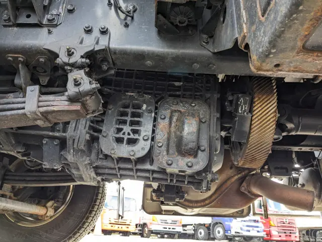 いすゞ ギガ 2KG-CYY77C(6x4)の写真24