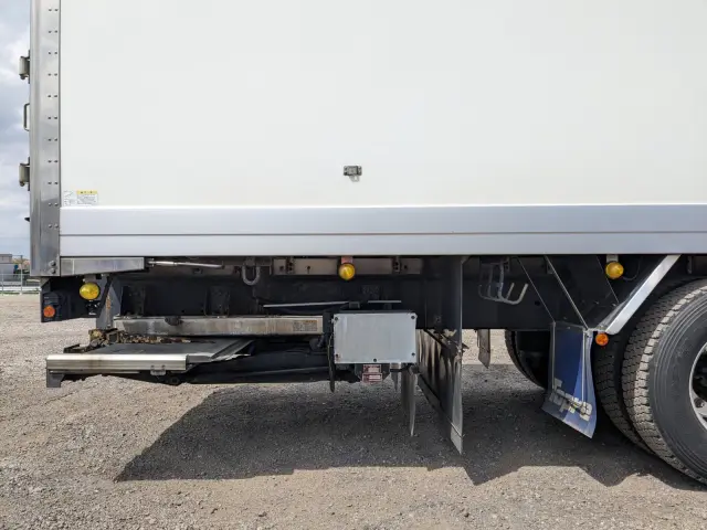 いすゞ ギガ 2KG-CYY77C(6x4)の写真32