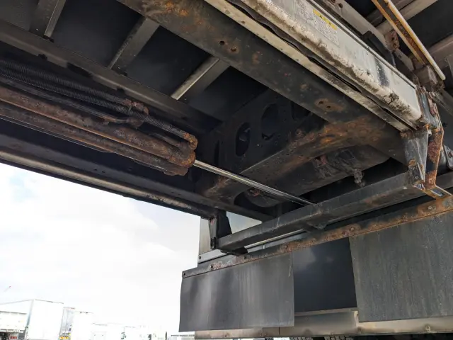 いすゞ ギガ 2KG-CYY77C(6x4)の写真35