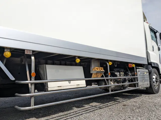 いすゞ ギガ 2KG-CYY77C(6x4)の写真37