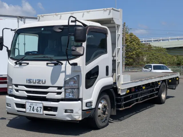 いすゞ フォワード 2RG-FTR90U2(2WD)の写真1