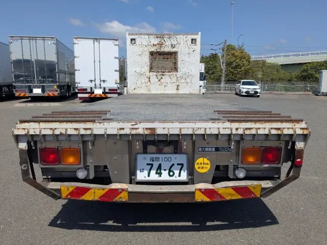 いすゞ フォワード 2RG-FTR90U2(2WD)の写真5