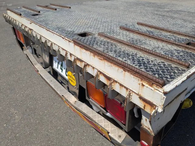 いすゞ フォワード 2RG-FTR90U2(2WD)の写真9