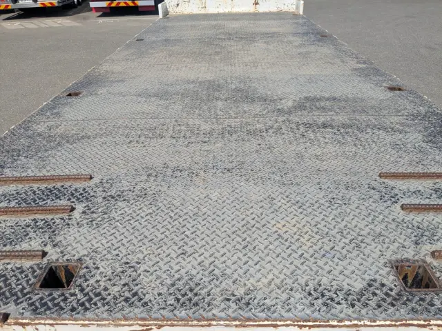 いすゞ フォワード 2RG-FTR90U2(2WD)の写真10