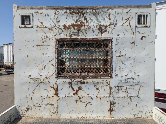 いすゞ フォワード 2RG-FTR90U2(2WD)の写真12