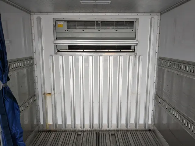 三菱 キャンター TPG-FEB50(2WD)の写真16