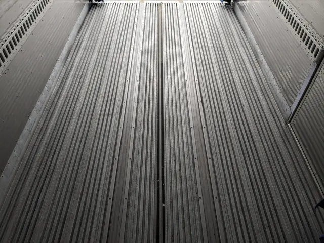 三菱 キャンター TPG-FEB50(2WD)の写真17