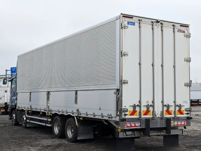 いすゞ ギガ 2PG-CYJ77C(8x4)の写真4