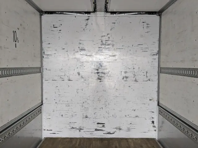 いすゞ ギガ 2PG-CYJ77C(8x4)の写真17