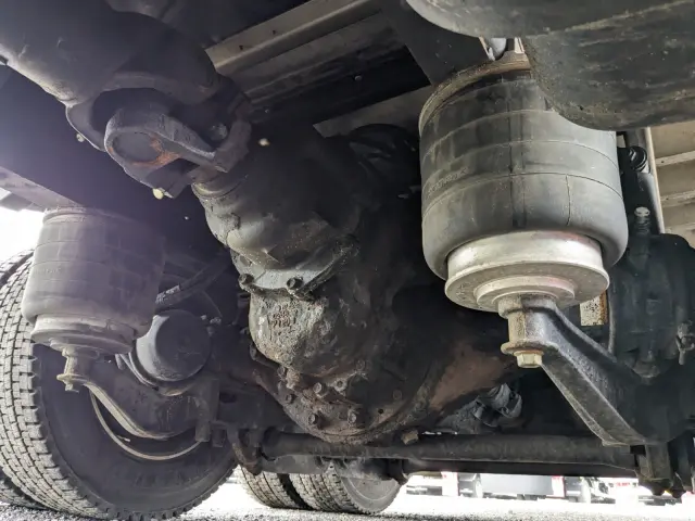 いすゞ ギガ 2PG-CYJ77C(8x4)の写真24