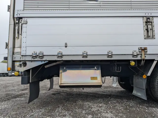 いすゞ ギガ 2PG-CYJ77C(8x4)の写真28