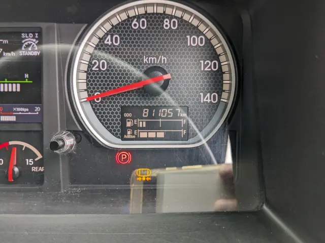 いすゞ ギガ 2PG-CYJ77C(8x4)の写真40