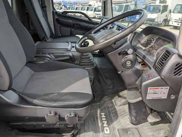 日野 レンジャー TKG-FC9JNAA(2WD)の写真40