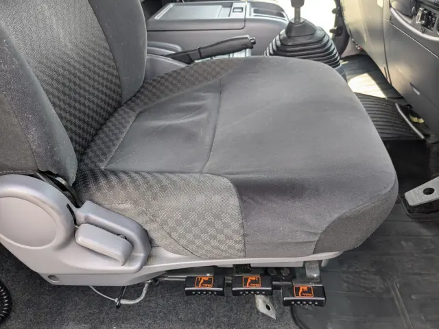 ＵＤ コンドル 2RG-BRR90T2(2WD)の写真32