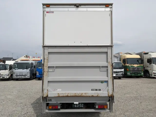 三菱 キャンター TPG-FBA20(2WD)の写真10