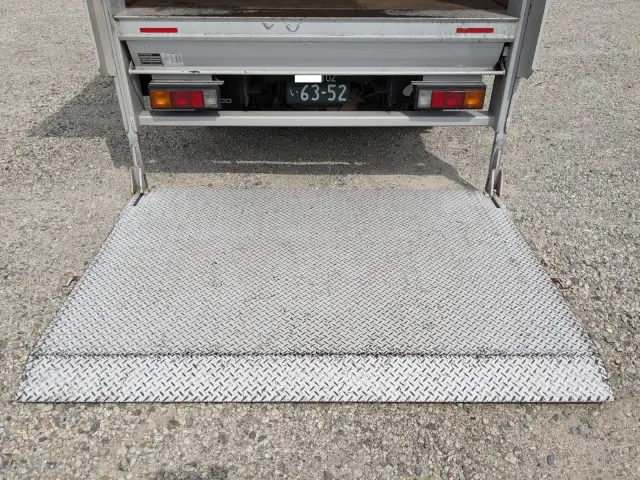 三菱 キャンター TPG-FBA20(2WD)の写真14
