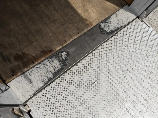 三菱 キャンター TPG-FBA20(2WD)の写真15