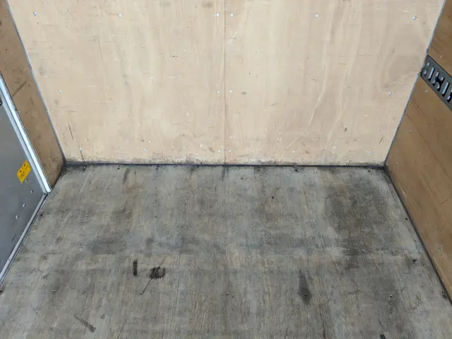 三菱 キャンター TPG-FBA20(2WD)の写真16