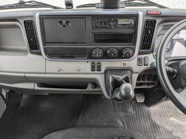 三菱 キャンター TPG-FBA20(2WD)の写真35