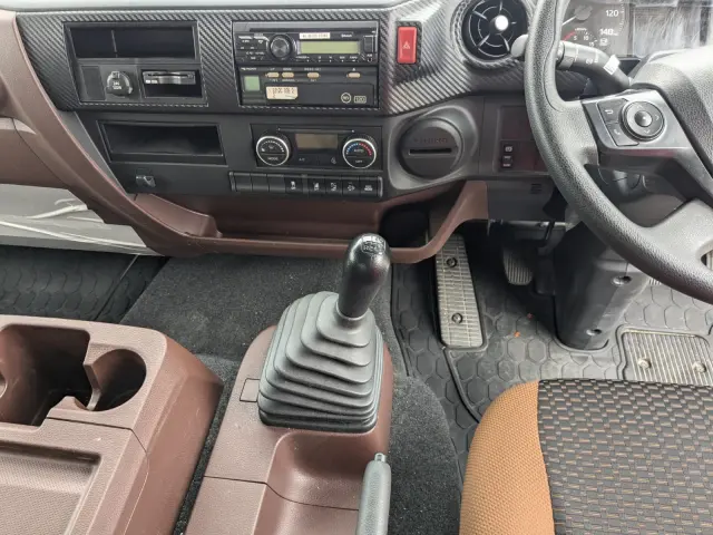 日野 レンジャー 2KG-FD2ABG(2WD)の写真34