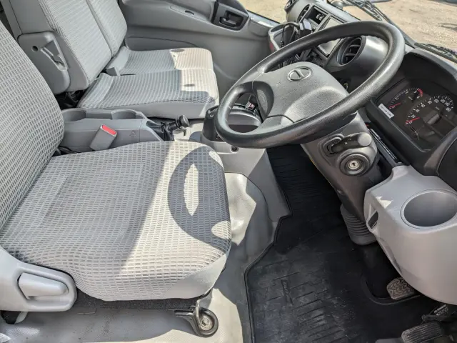 日野 デュトロ TPG-XZU710M(2WD)の写真35