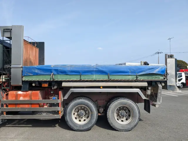 日野 プロフィア QKG-FS1EKAA(6x4)の写真17