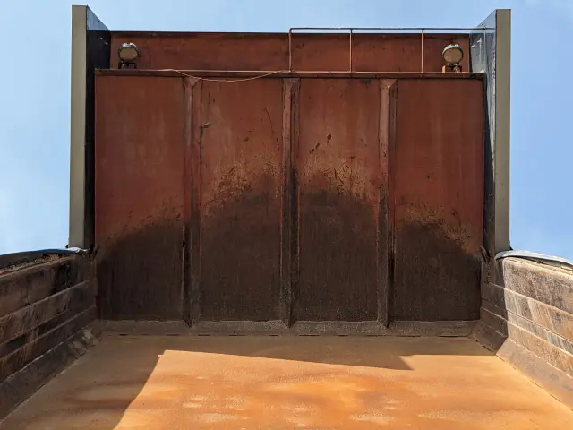 日野 プロフィア QKG-FS1EKAA(6x4)の写真33