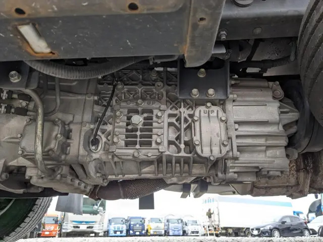 いすゞ エルフ TRG-NHR85AN(2WD)の写真26